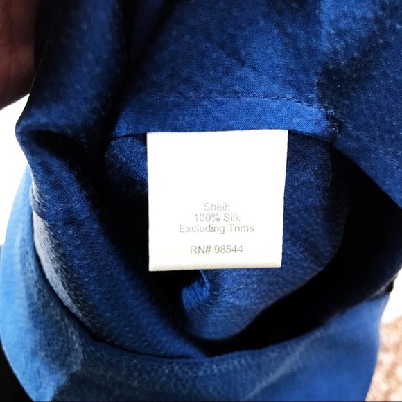 Beth Bowley Navy 100% Silk Sleeveless Blouse 2 - Picture 5 of 5